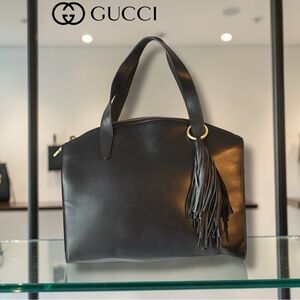AUTHENTIC GUCCI VINTAGE BLACK LEATHER TOP HANDLES-TASELL-GOLD HARDWARE